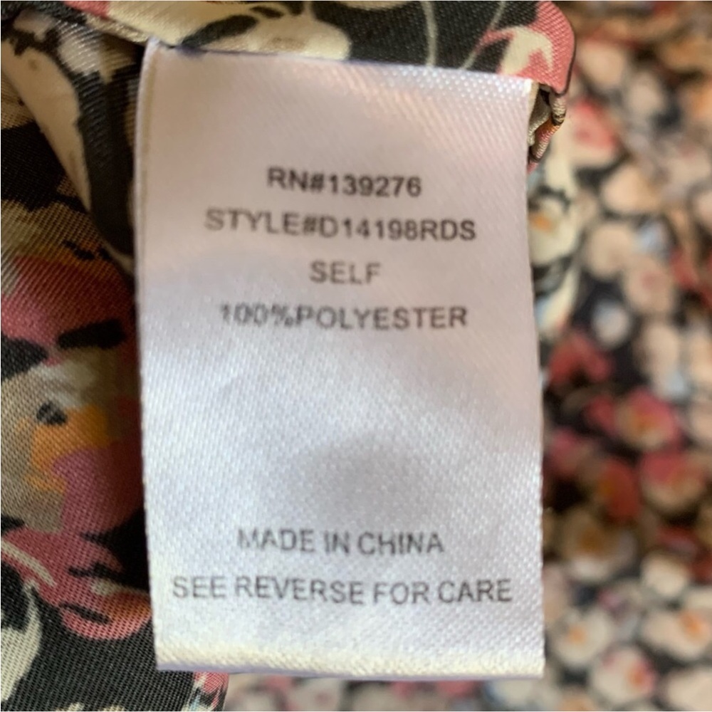 π 2/12$ Pink and Cream Floral Blouse - M - Daniel Rainn - Picture 5 of 11